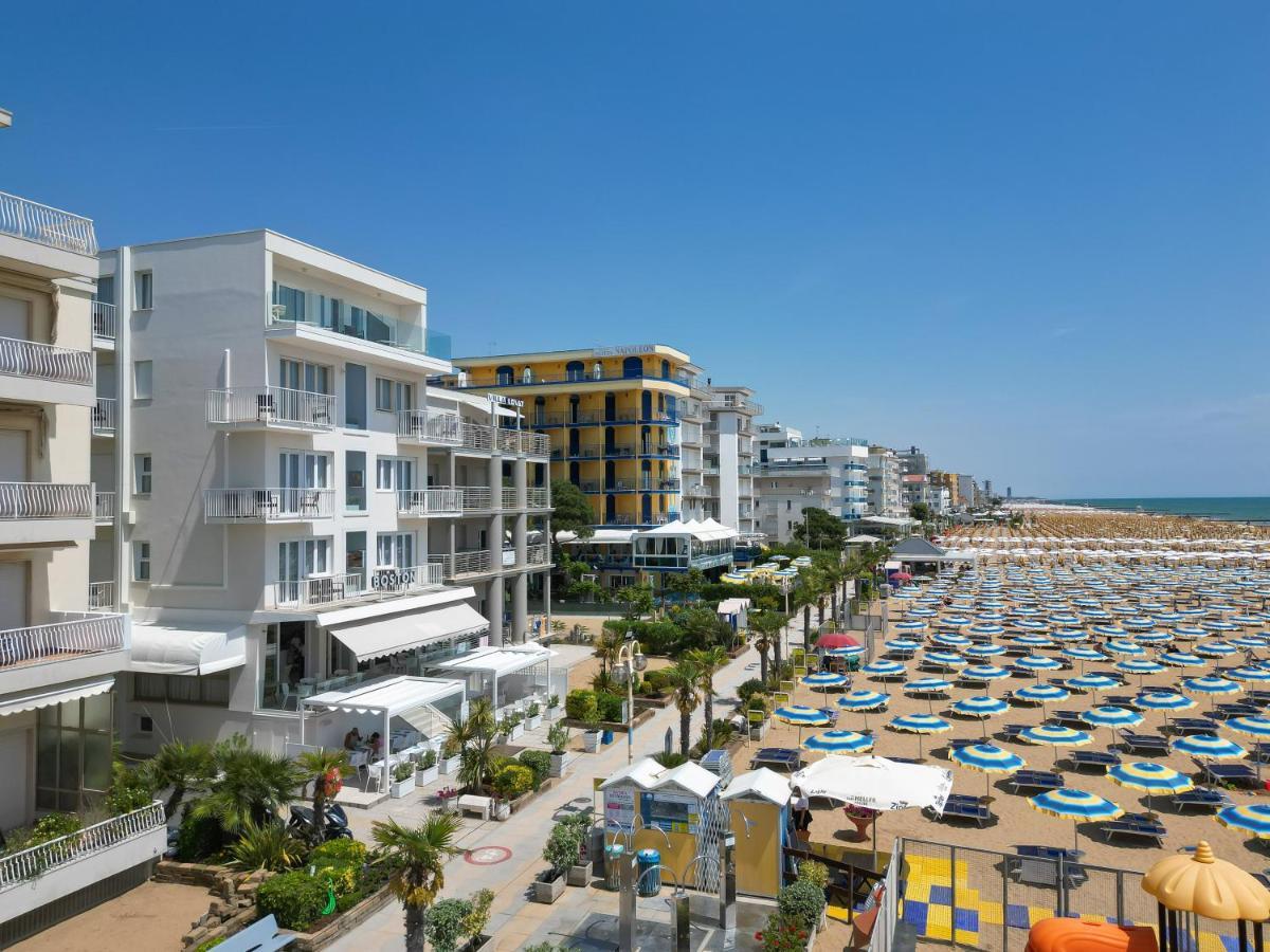 Hotel Boston 3 Stelle Superior Frontemare Lido di Jesolo Kültér fotó