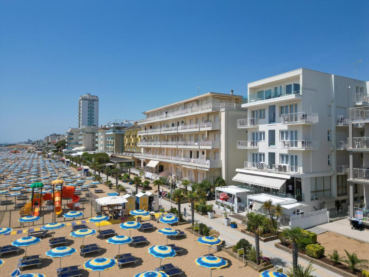 Hotel Boston 3 Stelle Superior Frontemare Lido di Jesolo Kültér fotó