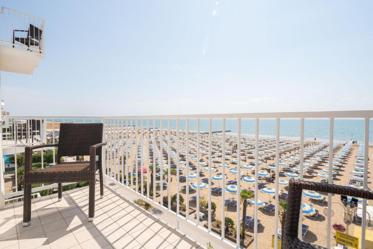 Hotel Boston 3 Stelle Superior Frontemare Lido di Jesolo Kültér fotó